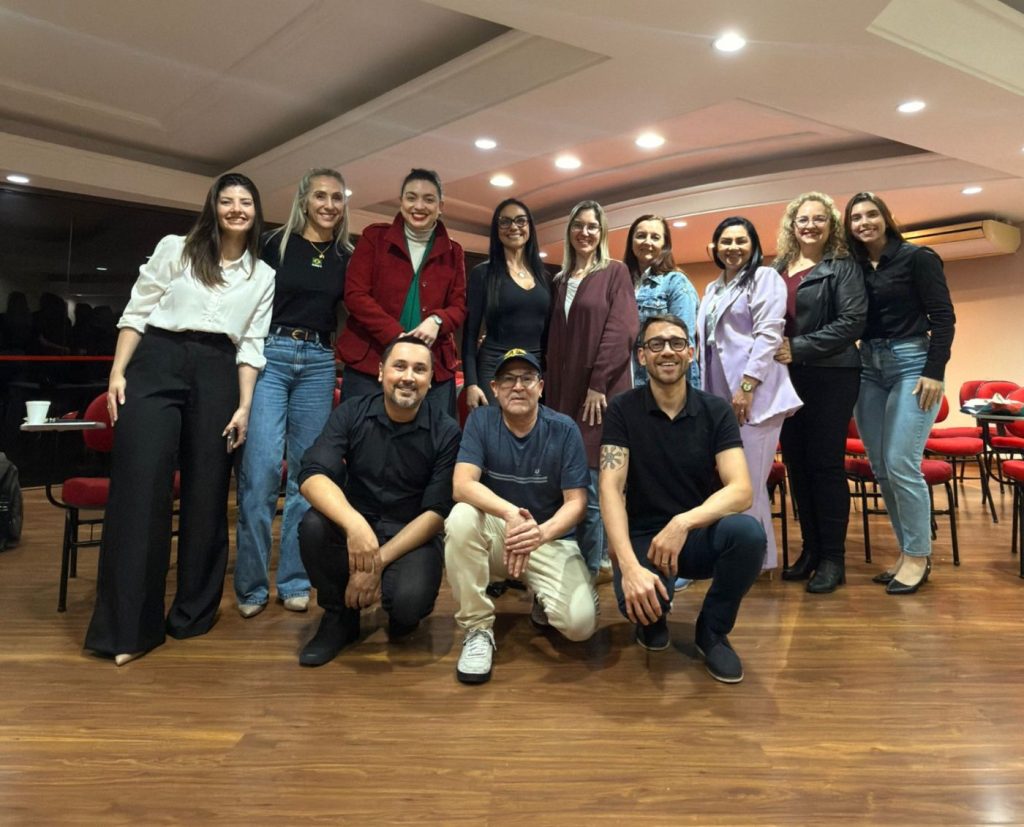 Integrantes do Núcleo de Contabilidade da ACIS reunidos no auditório da entidade em Sapucaia do Sul