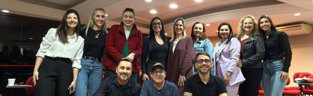 Integrantes do Nucleo de Contabilidade da ACIS reunidos na sede da entidade em Sapucaia do Sul